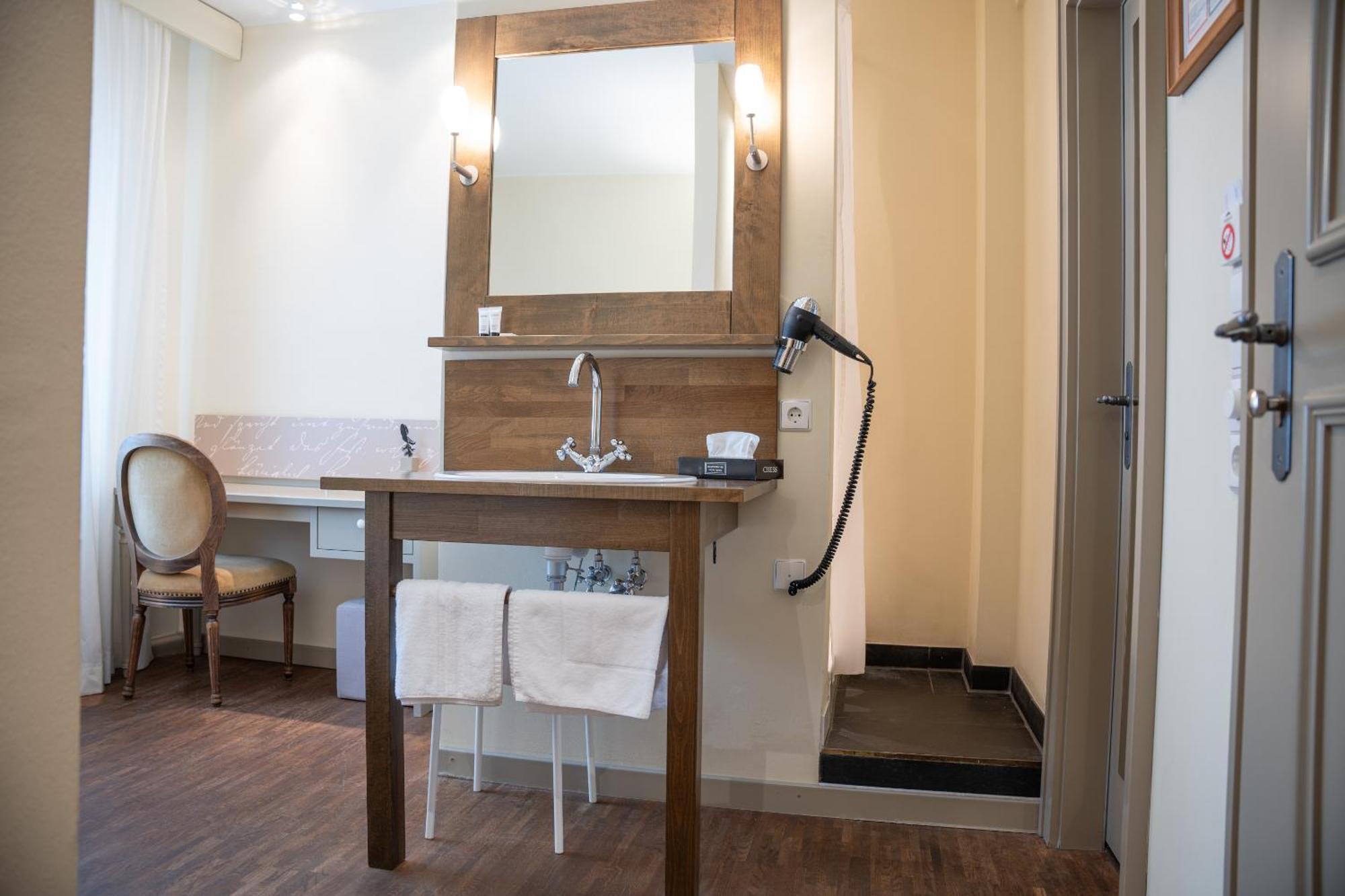 Friedrich Von Schiller Hotel Bietigheim-Bissingen Zewnętrze zdjęcie
